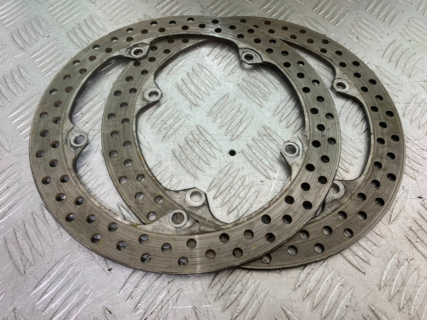 TRIUMPH TRIDENT 660 FRONT BRAKE DISCS YEAR 2021-2024 (CMB1295)