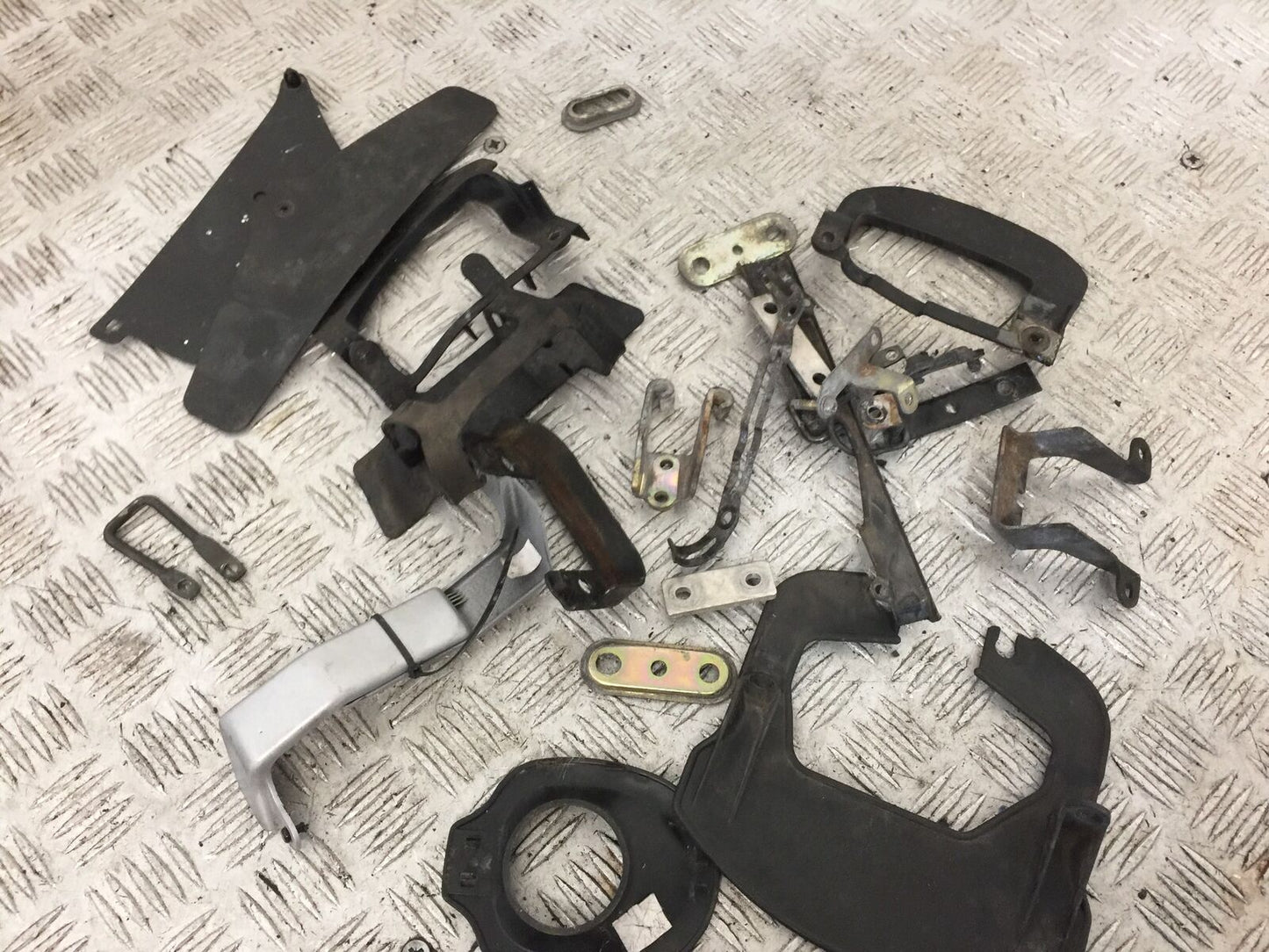 HONDA GL1800 GL 1800 BRACKETS INFILLS YEAR 2004-10 ABS (STOCK 890)