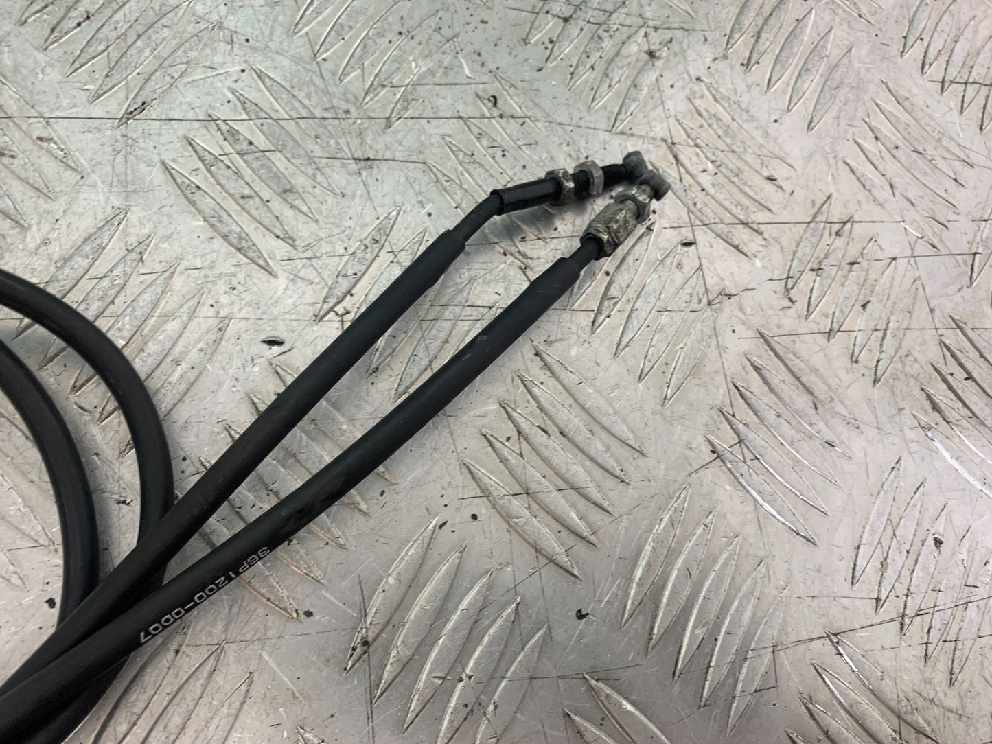 KAWASAKI ZX9R ZX9 C THROTTLE CABLES YEAR 1998-99 (CMB1213)
