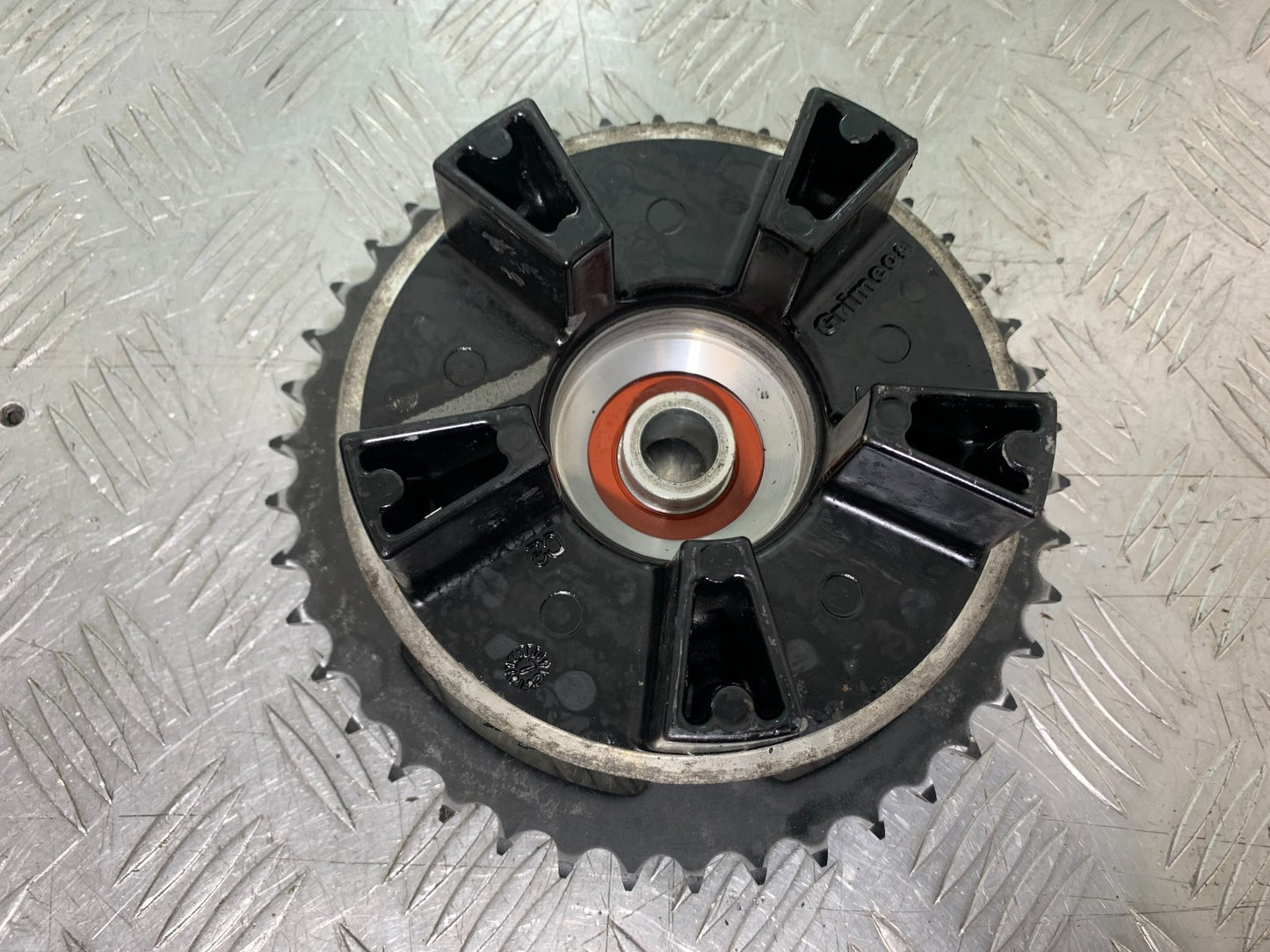 HONDA CBF600 CBF 600 SPROCKET CARRIER YEAR 2004 -07 (CMB1247)
