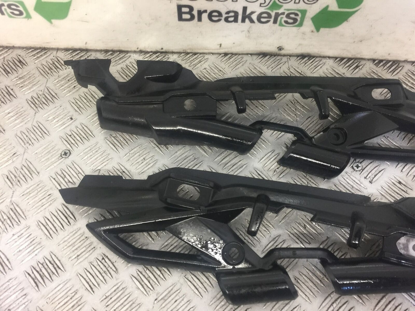 TRIUMPH TIGER 800 XRT LEFT AND RIGHT SIDE INFILLS YEAR 2015-2017 (STOCK 506)