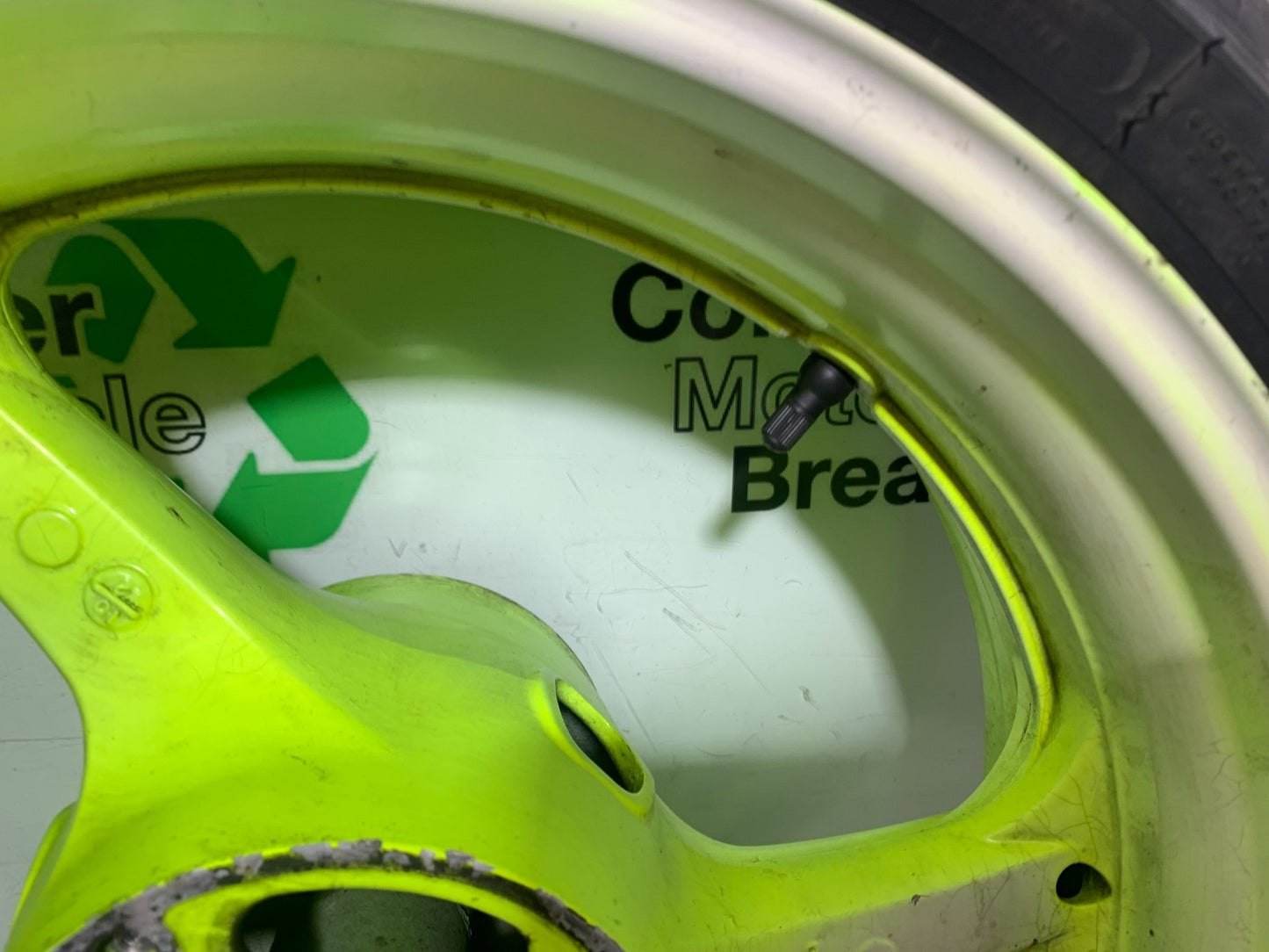 HONDA CBR1000 rr FIREBLADE REAR WHEEL YEAR 2006 (CMB1220)