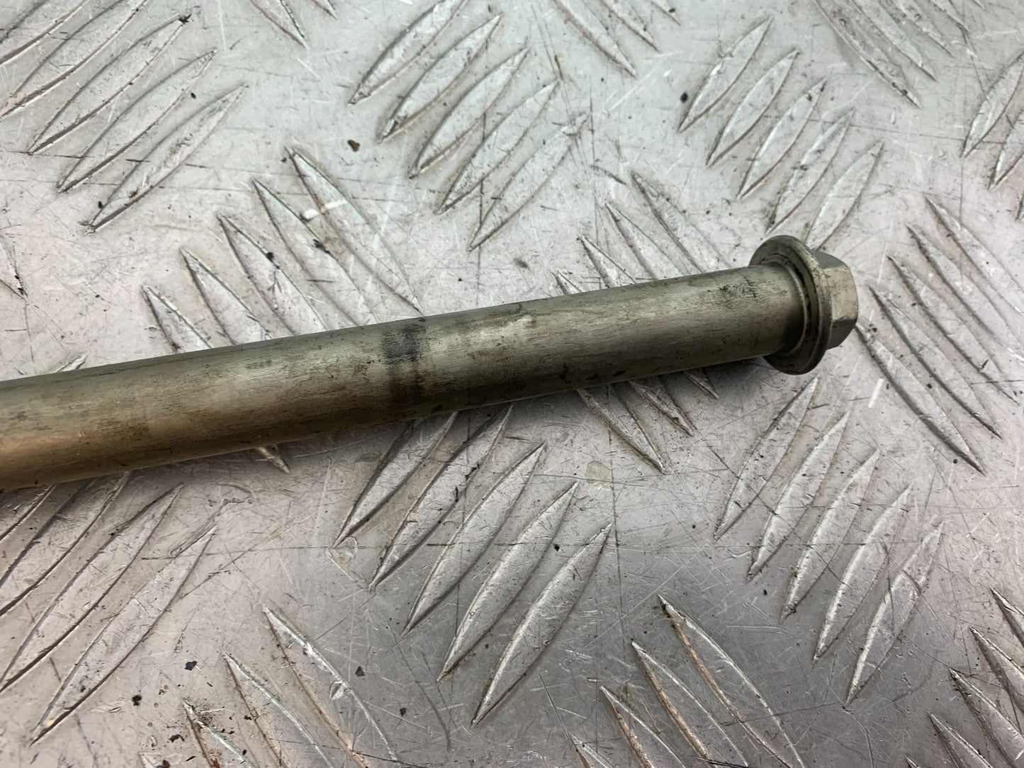 TRIUMPH TIGER 800 XRT SWINGARM SPINDLE 2018-2020 (CMB1193)