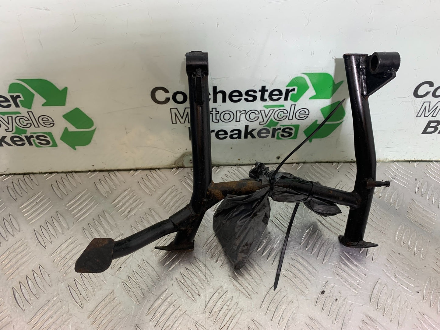 TRIUMPH 1050 SPRINT ST CENTER STAND 2003-2011 (CMB1285)