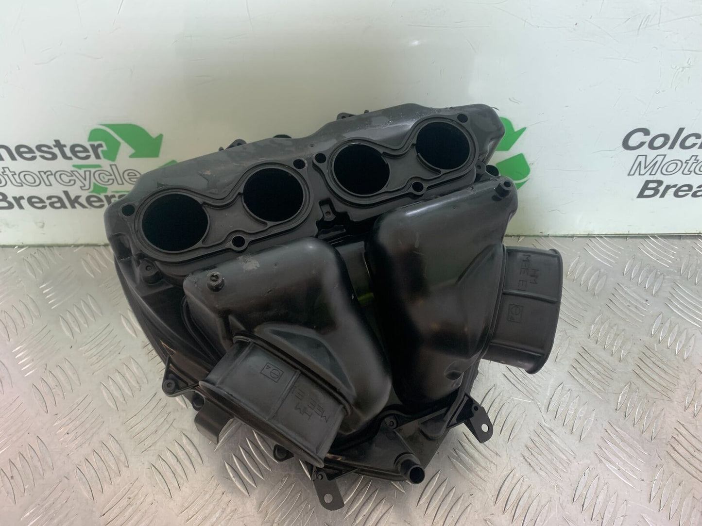 HONDA CBR600 CBR 600 RR AIRBOX YEAR 2003-2004 CMB1086)