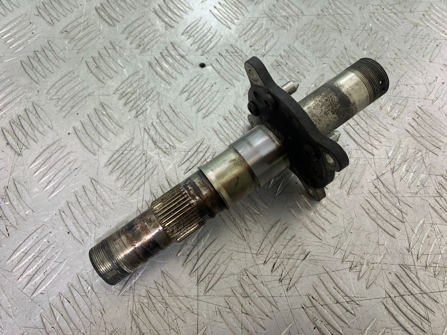 TRIUMPH 1050 SPRINT GT REAR WHEEL SPINDLE YEAR 2010-2016 (CMB1250)
