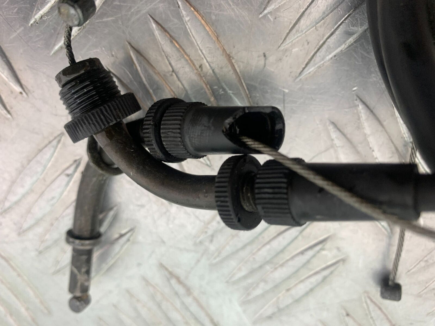 SUZUKI GSF600 GSF 600 BANDIT THROTTLE CABLES YEAR 2001-2003 (CMB1102)
