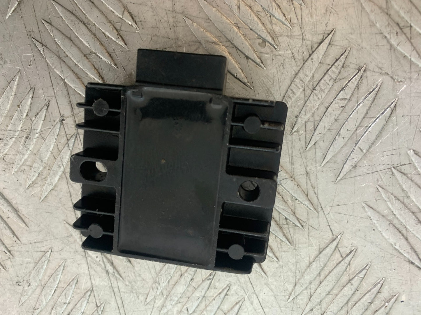 YAMAHA YS125 YS 125 REGULATOR YEAR 2017-2021 (CMB1321)