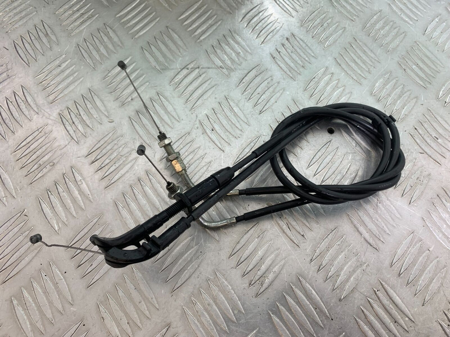 SUZUKI INTRUDER VL800 C800 THROTTLE CABLES YEAR 2012-16 (CMB1039)