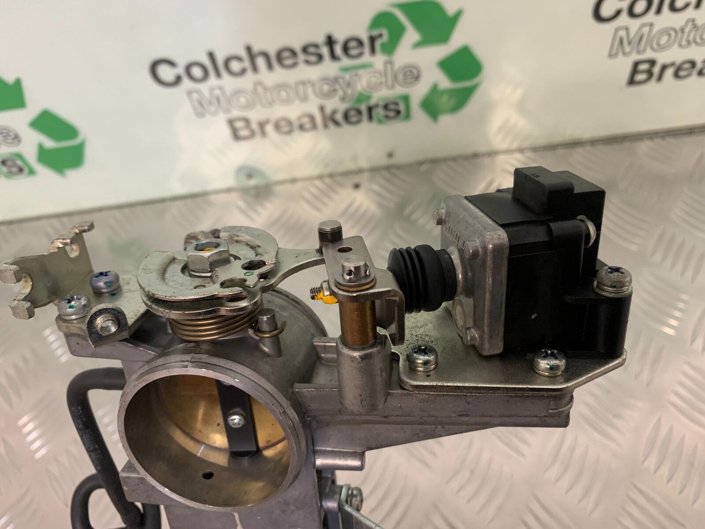 TRIUMPH SPEED TRIPLE R 1050 THROTTLE BODIES YEAR 2014 (STOCK 934)