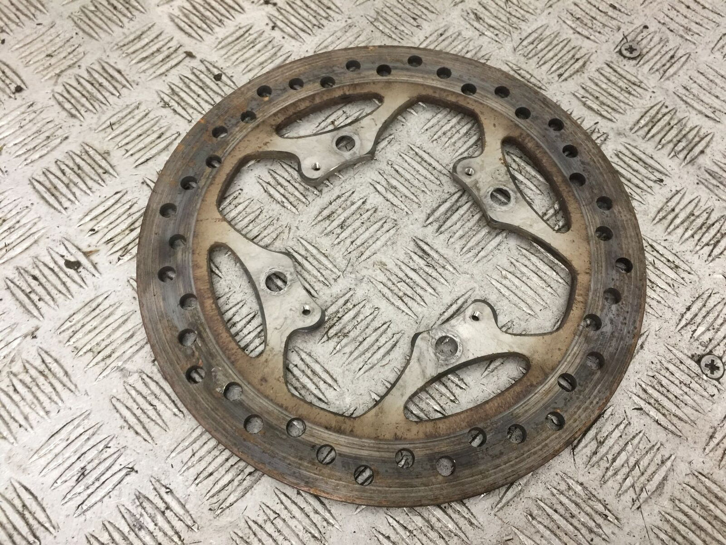 TRIUMPH 900 STREET SCRAMBLER REAR BRAKE DISC YEAR 2018 (STOCK 896)