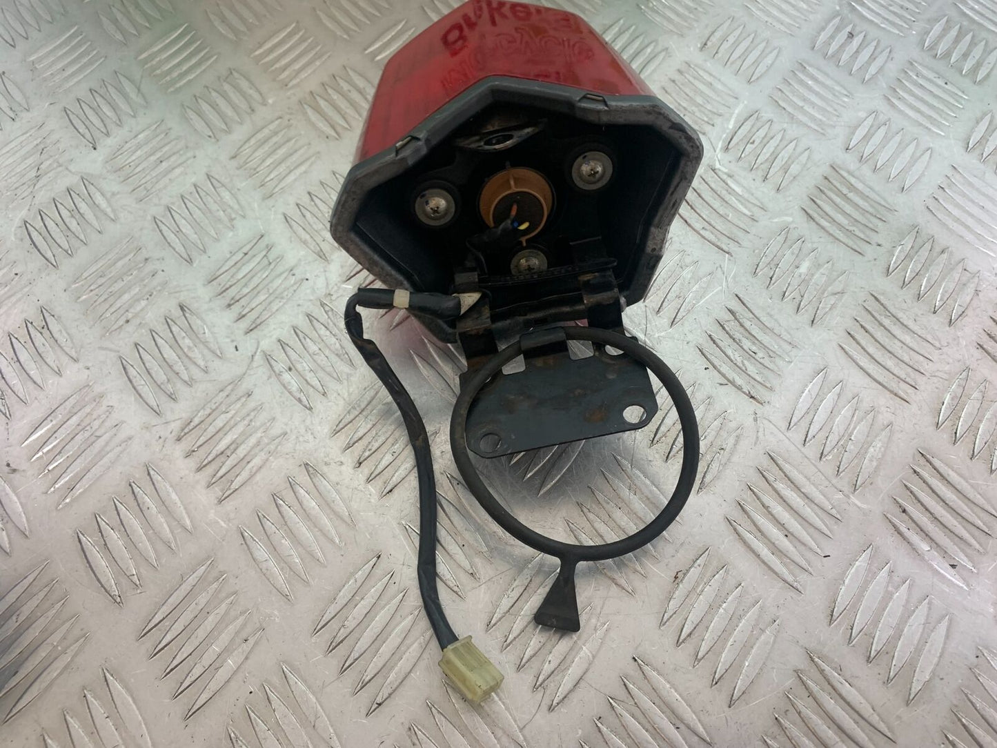 YAMAHA XJ6 XJ6-S REAR LIGHT YEAR 2009-2015 (CMB1070)