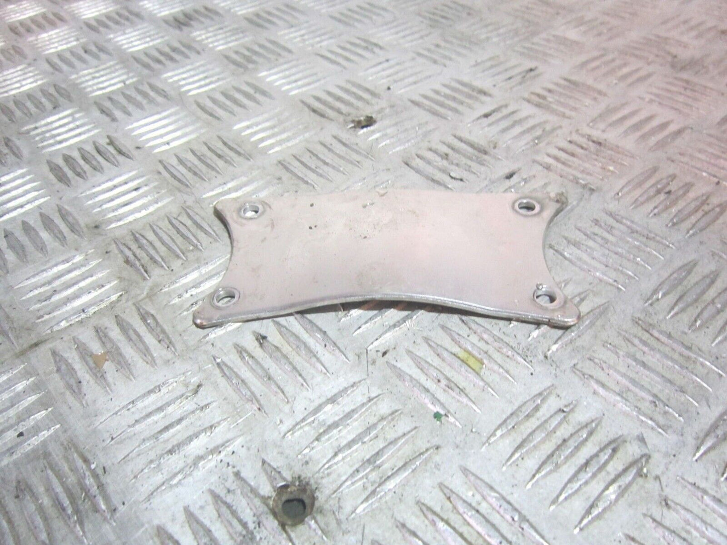 YAMAHA XJ900 XJ 900 DIVERSION FRONT MUDGUARD BRACE YEAR 2001