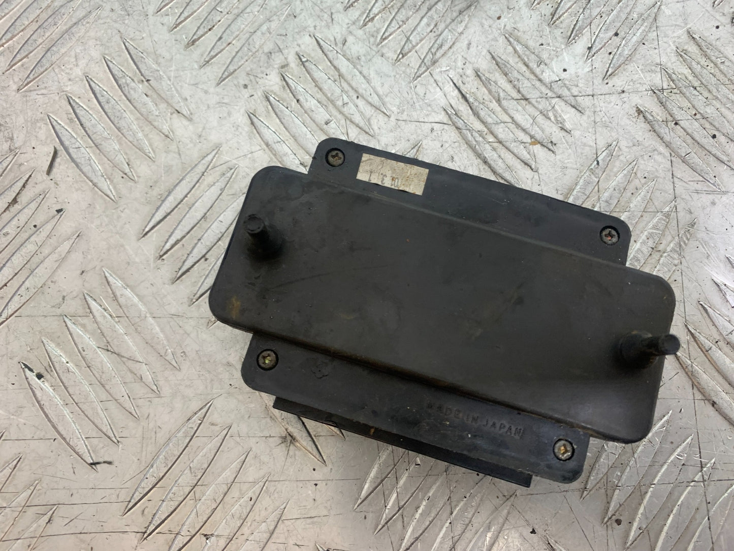 KAWASAKI VN1500 CLASSIC FUSE BOX YEAR 1999 -2006 (CMB1166)