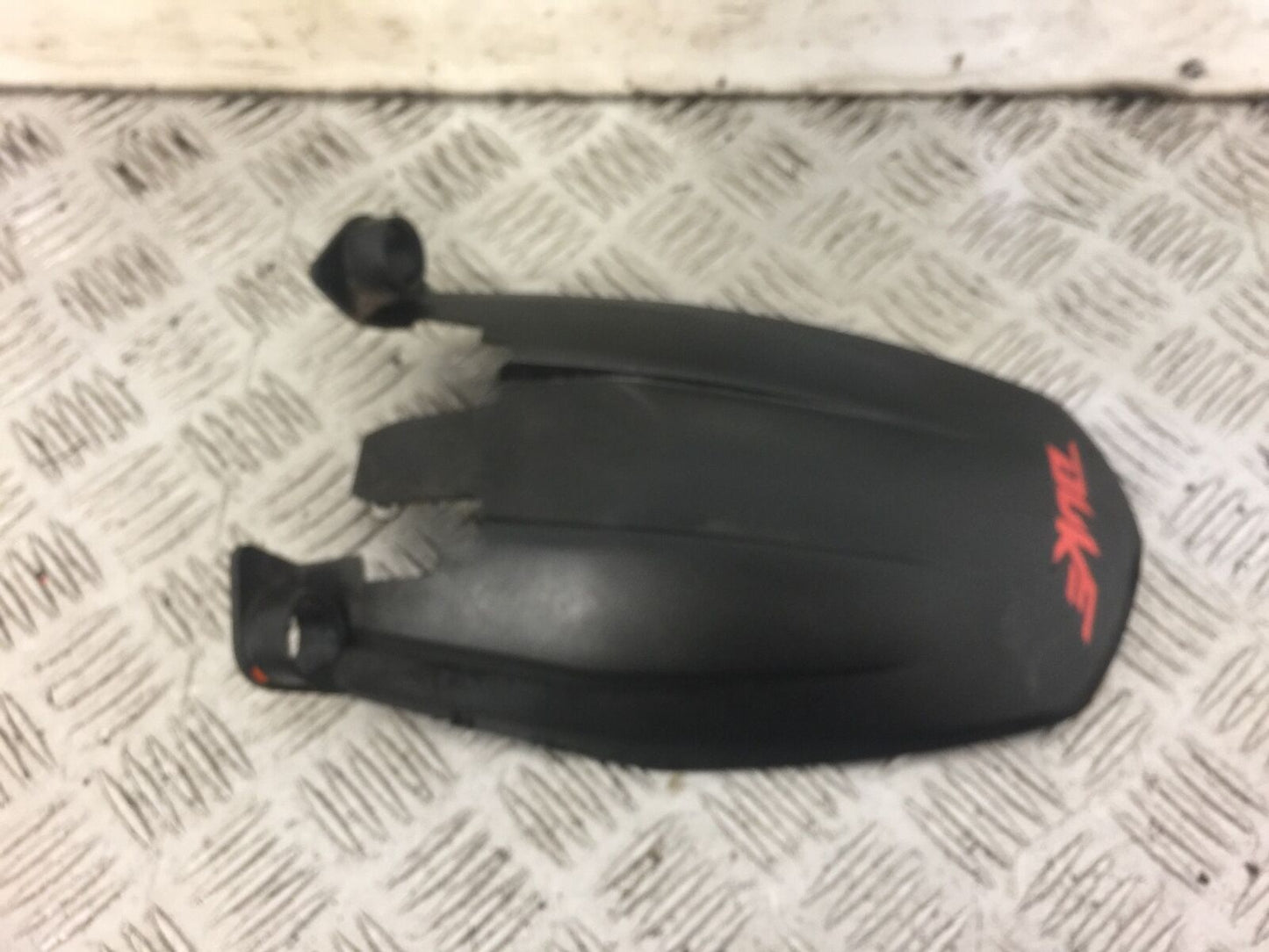KTM DUKE 125 HUGGER 2012 -16 (STOCK 546)