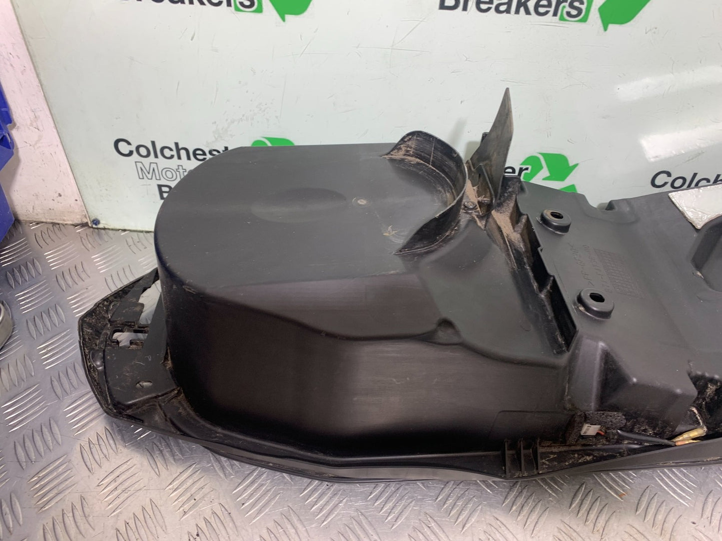 YAMAHA XMAX 300 BUCKET YEAR 2017-2020 (CMB1218)
