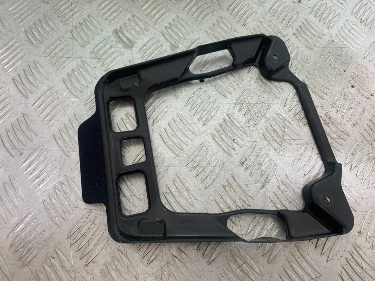 KAWASAKI GTR1400 GTR 1400 LOWER TANK INFILL COVER YEAR 2007-2009 (CMB1174)