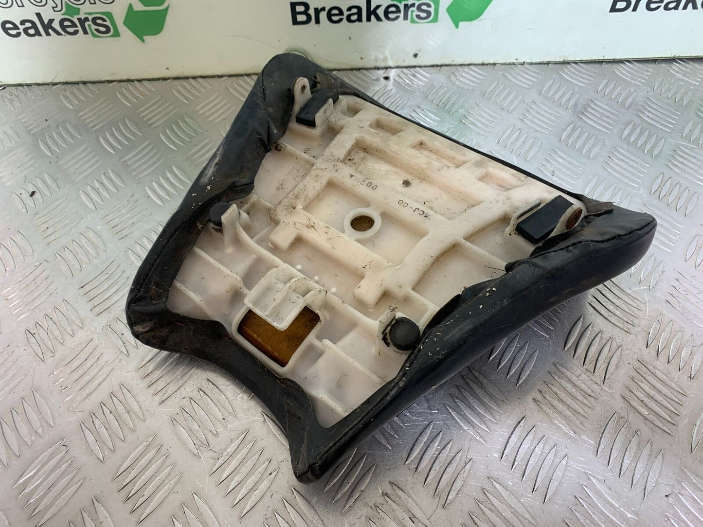 HONDA CBR 929 RRY FIREBLADE FRONT SEAT YEAR 2000-01 (CMB1094)