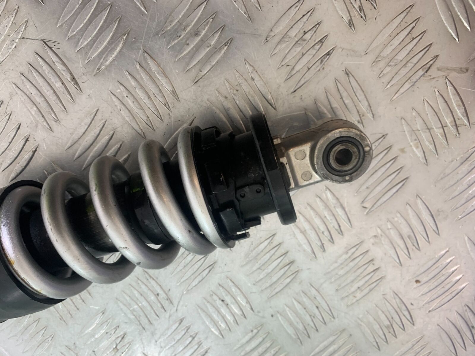 HONDA CB650 F CB 650 FA-H REAR SHOCK   YEAR 2017- 2019 (CMB1087)