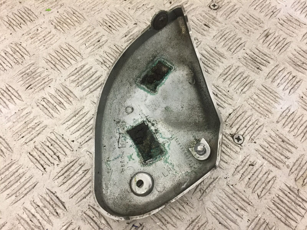 SUZUKI GSF600 GSF 600 BANDIT LEFT AIRBOX COVER YEAR 1997 (STOCK 687)