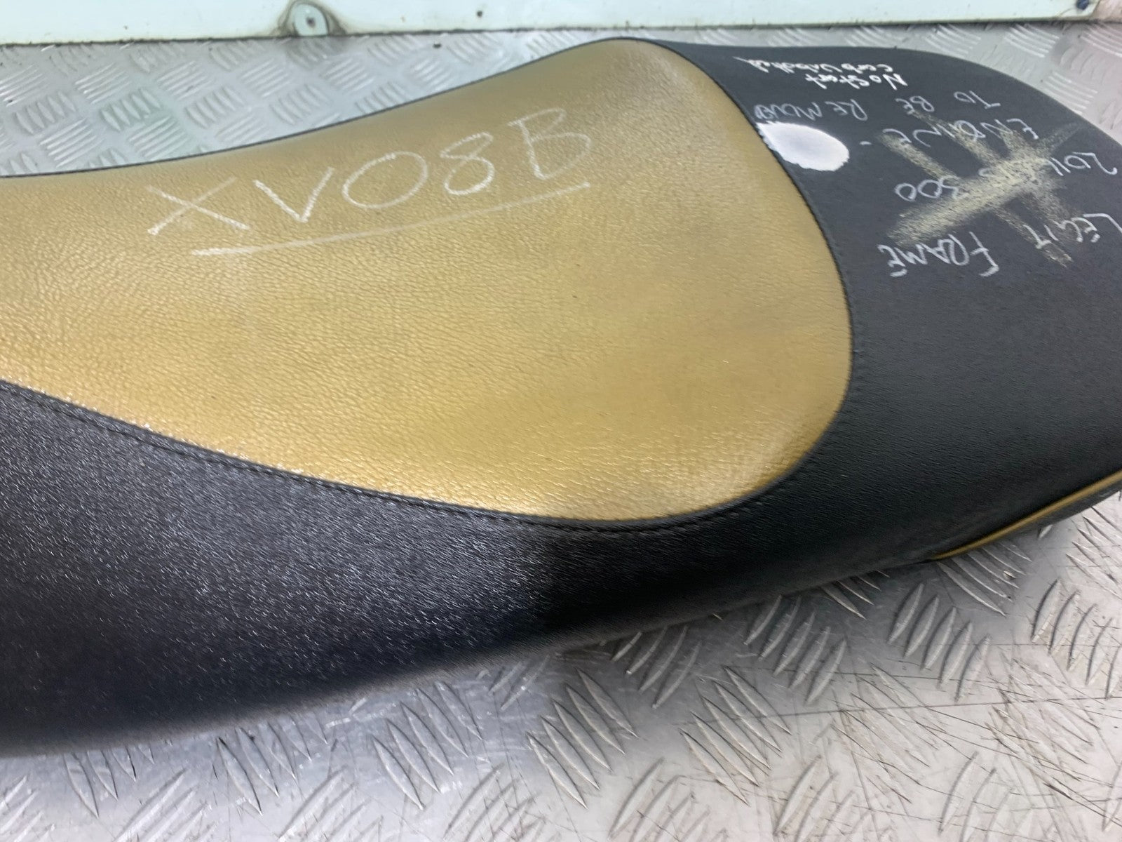 PIAGGIO VESPA GTS 125 SEAT YEAR 2009-14 (CMB1261)