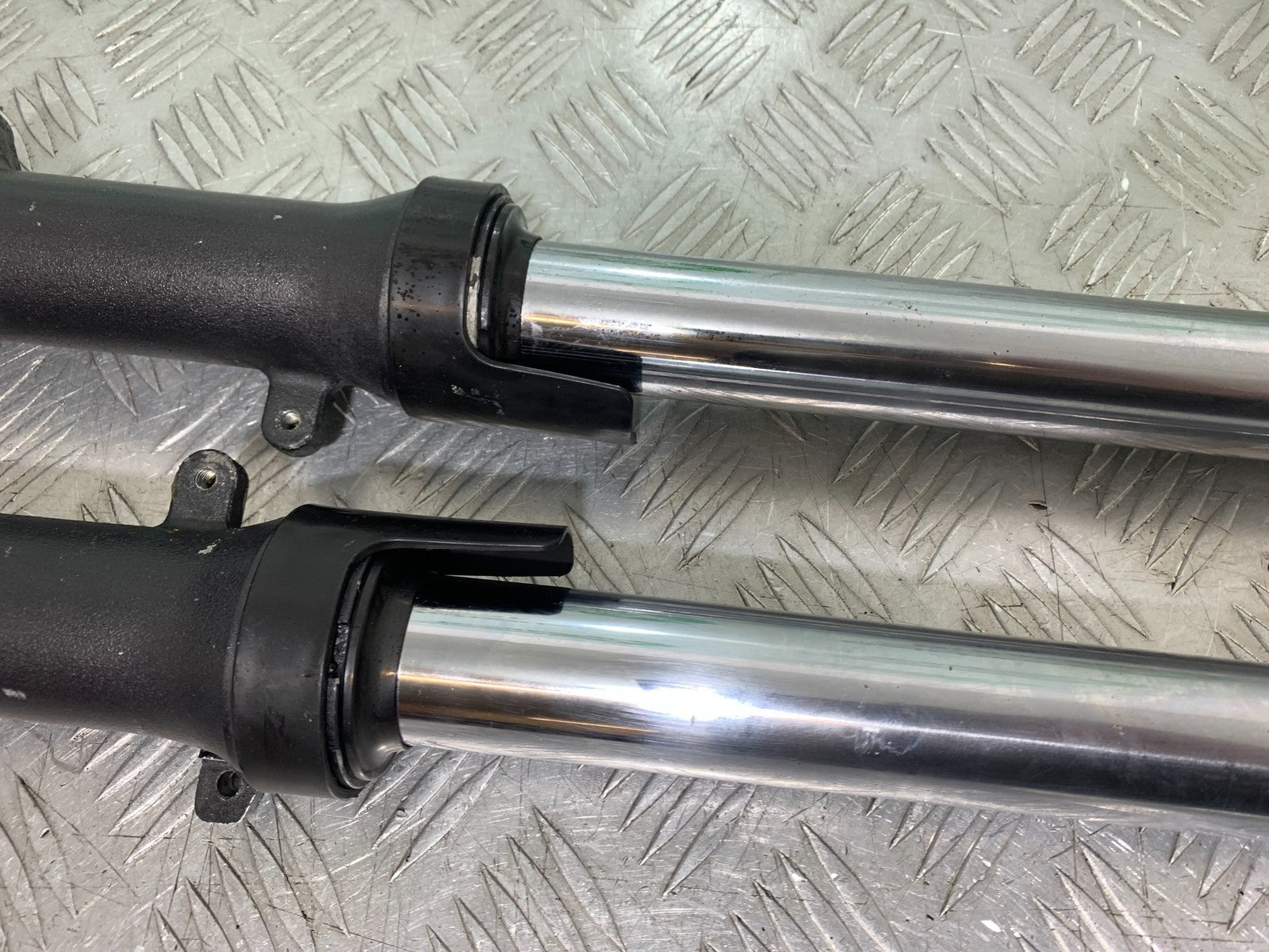 HONDA CBF600 CBF 600 FORKS YEAR 2004 -07 (CMB1247)