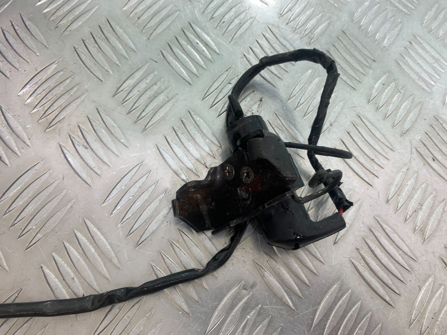 HONDA CBR125 CBR 125 IGNITION SWITCH AND KEY  YEAR 2004-06  (CMB1040)