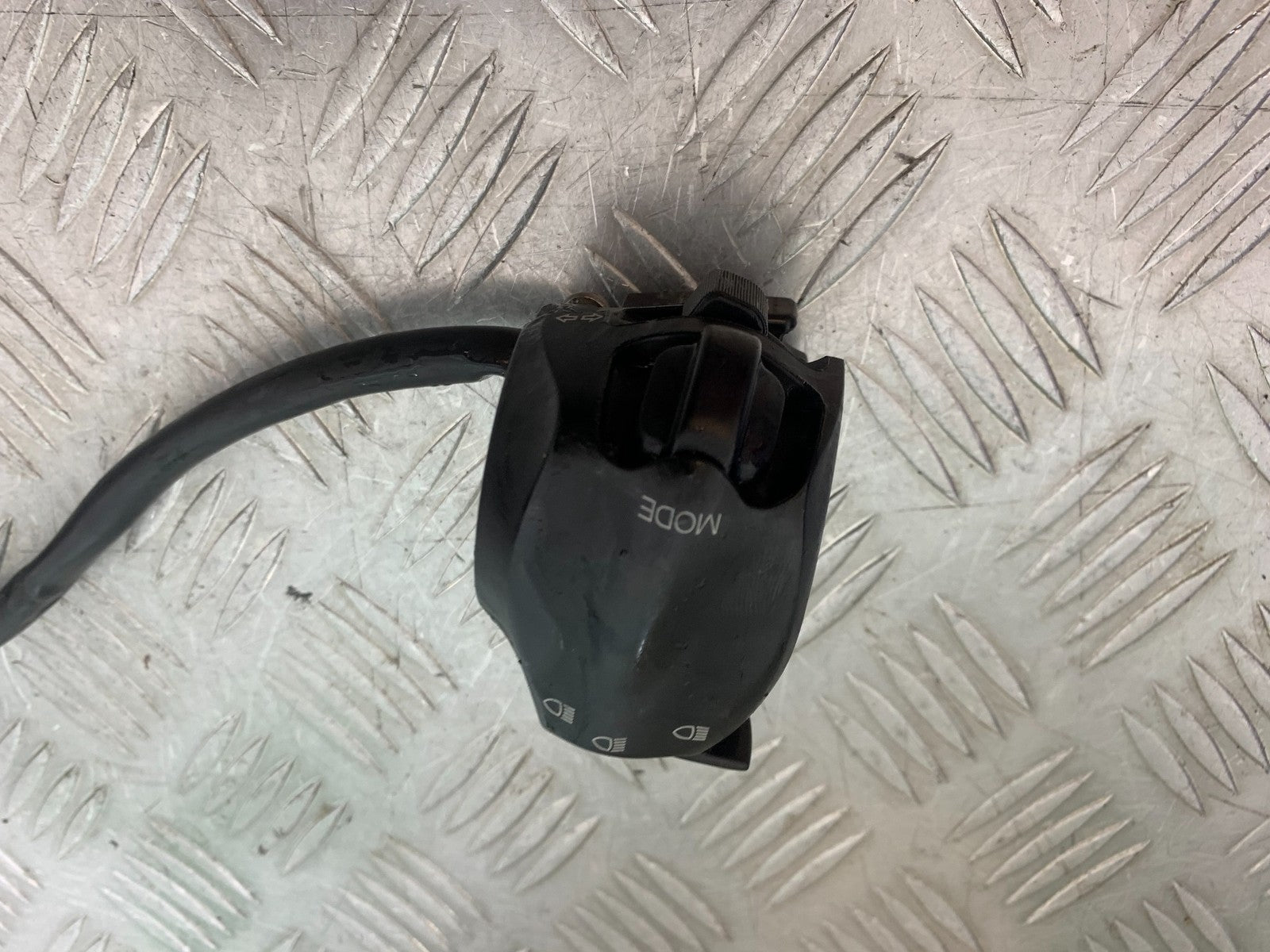 APRILIA TUONO 1000 V4 LEFT SWITCH GEAR    YEAR 2013-2014 (CMB1239)