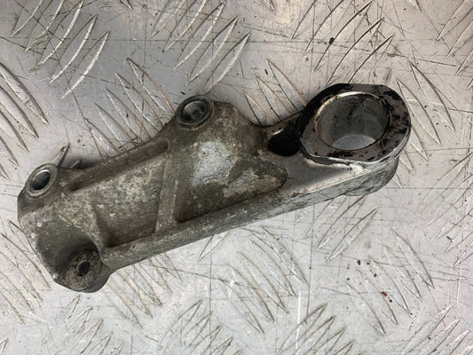 YAMAHA YZF1000 THUNDERACE REAR CALIPER BRACKET  YEAR 1997-2000 (CMB1204)