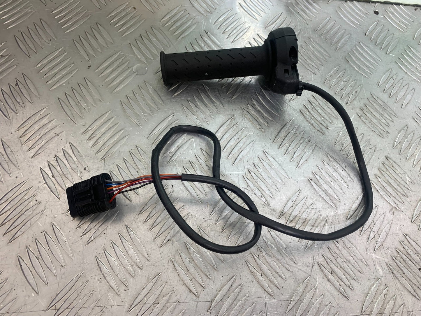 APRILIA RS660 RS 660 THROTTLE AND TWIST GRIP YEAR 2020-2024 (CMB1202)