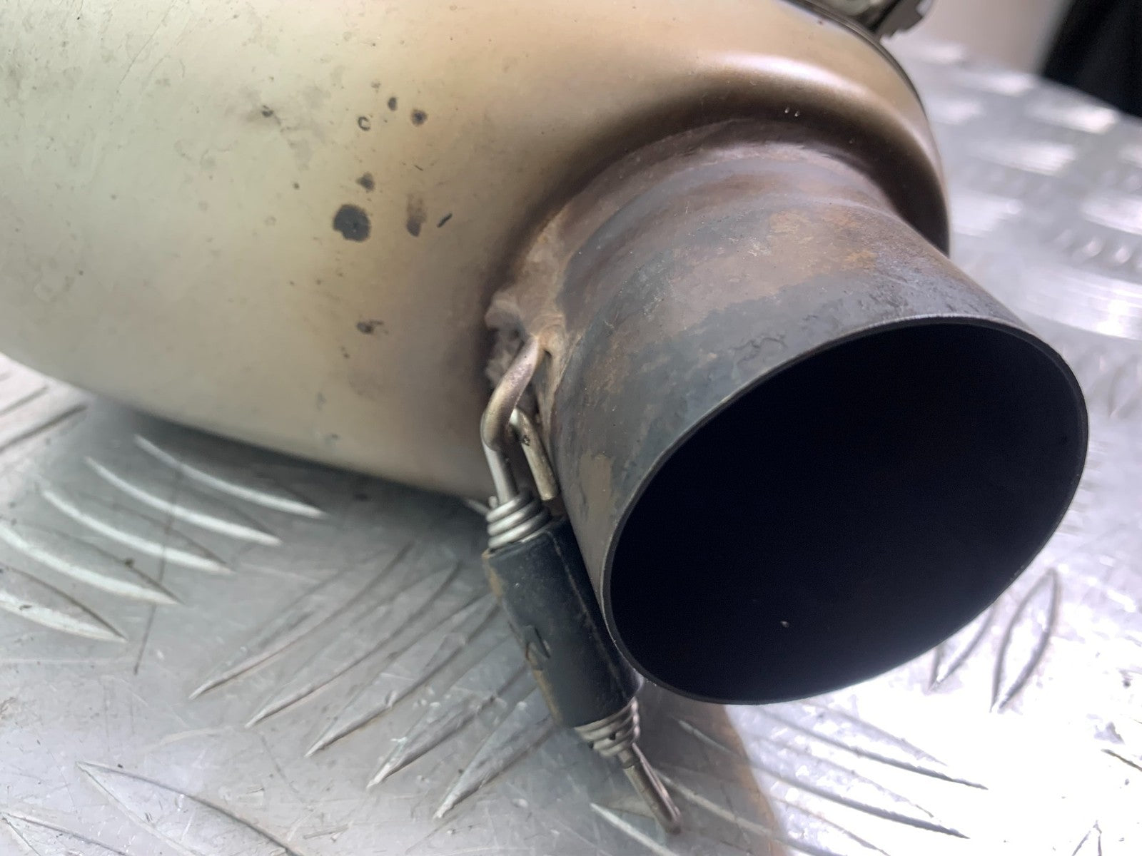 KTM 690 DUKE R LC4 AKRAPOVIC FULL EXHAUST SYSTEM YEAR 2012-2015  (CMB1180)