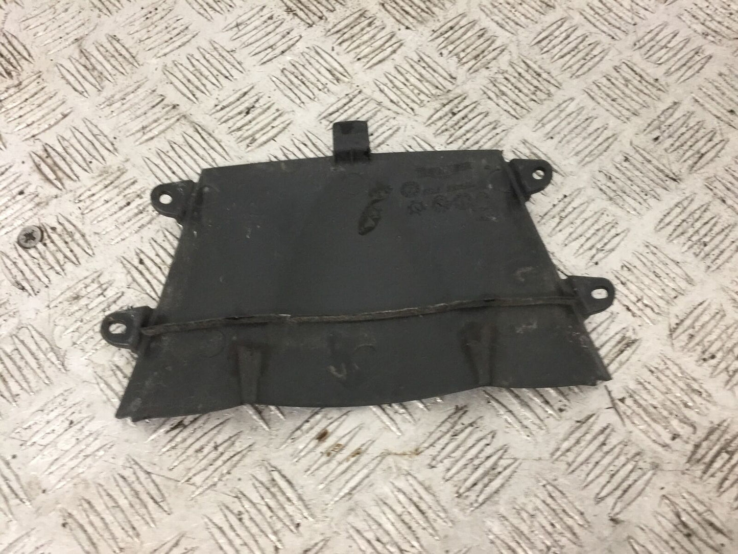 TRIUMPH 1050 SPRINT INFILL PANEL  YEAR 2004-2007 (STOCK 888)