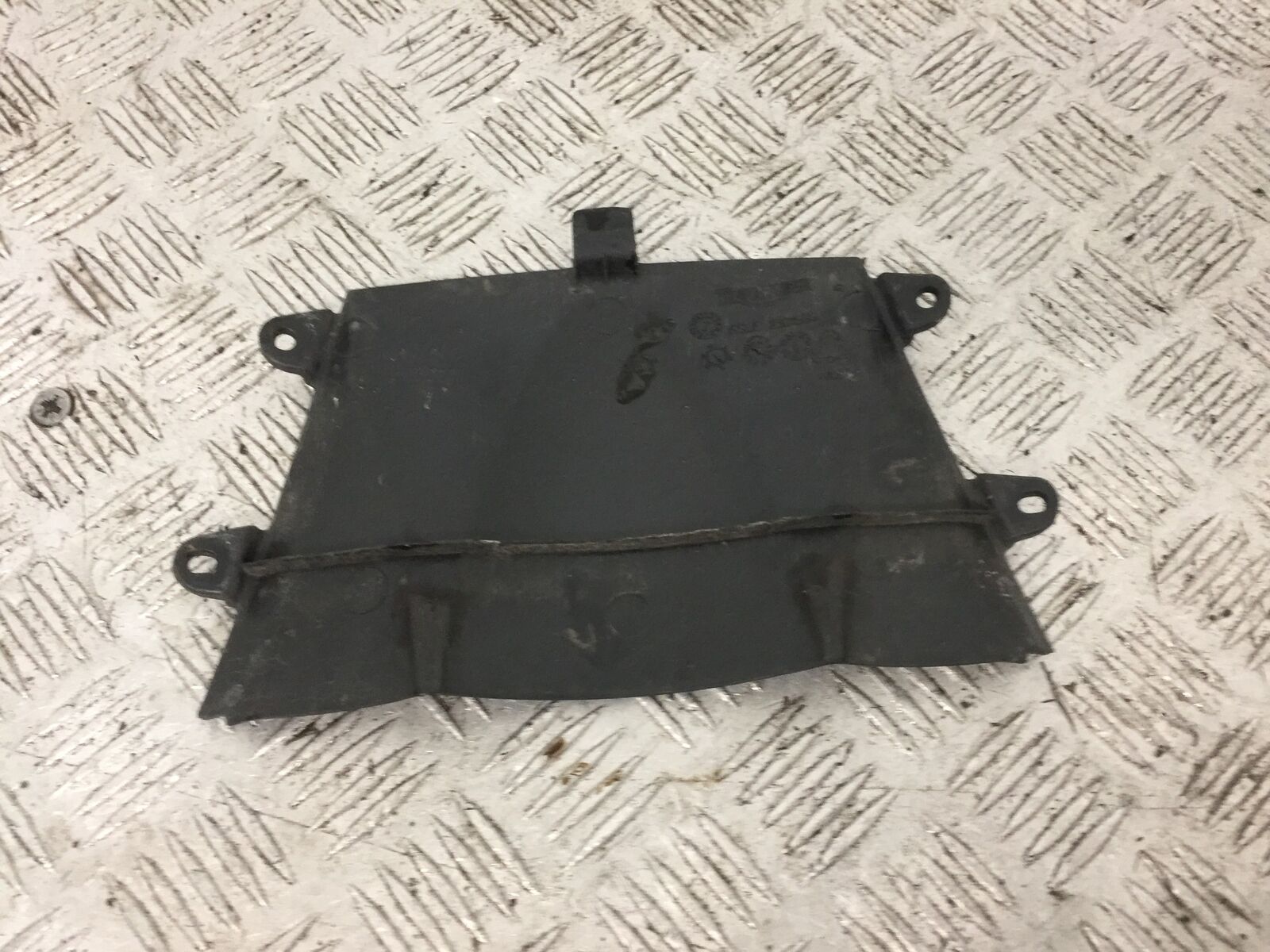TRIUMPH 1050 SPRINT INFILL PANEL  YEAR 2004-2007 (STOCK 888)