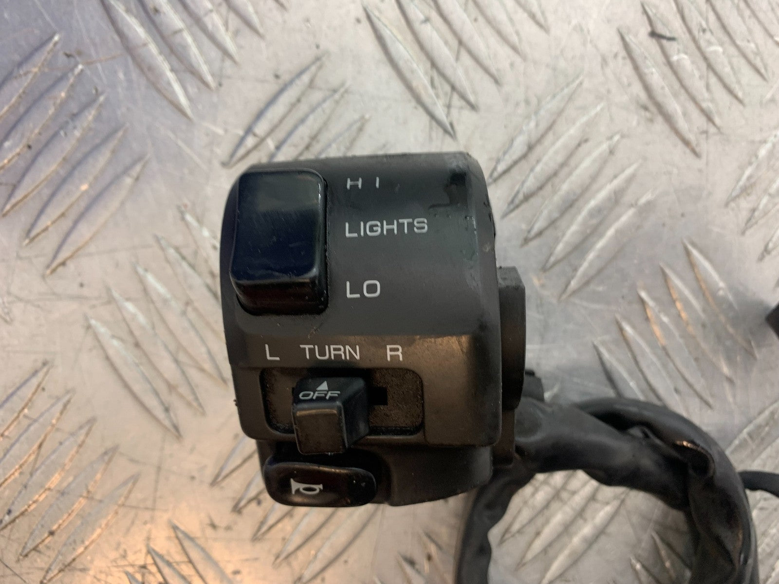 KAWASAKI ZZR1100 D LEFT SWITCH GEAR  YEAR 1993-2001 (CMB1289)
