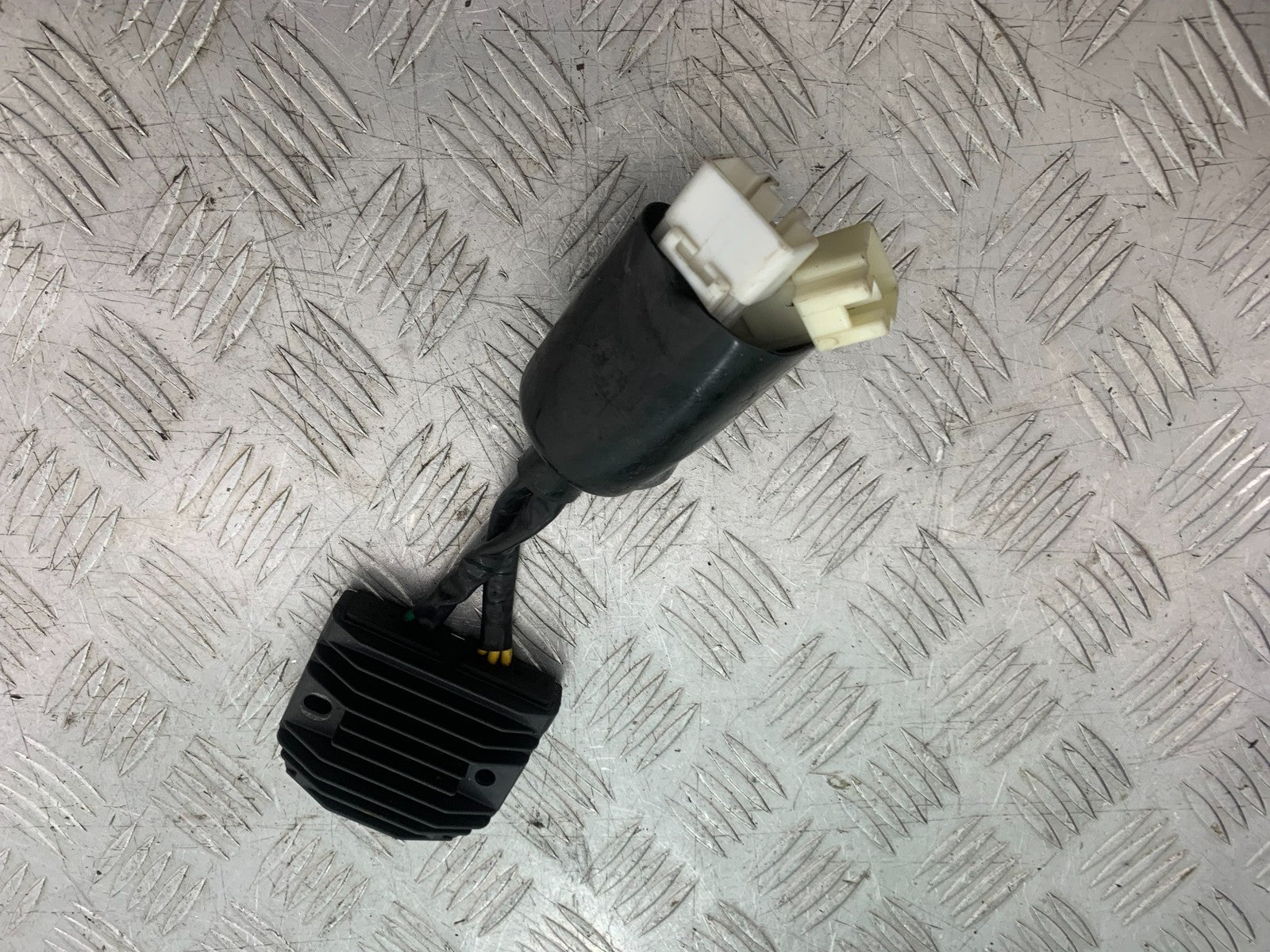 HONDA NT 700 V DEAUVILLE REGULATOR   YEAR 2006-2010 (CMB1298)