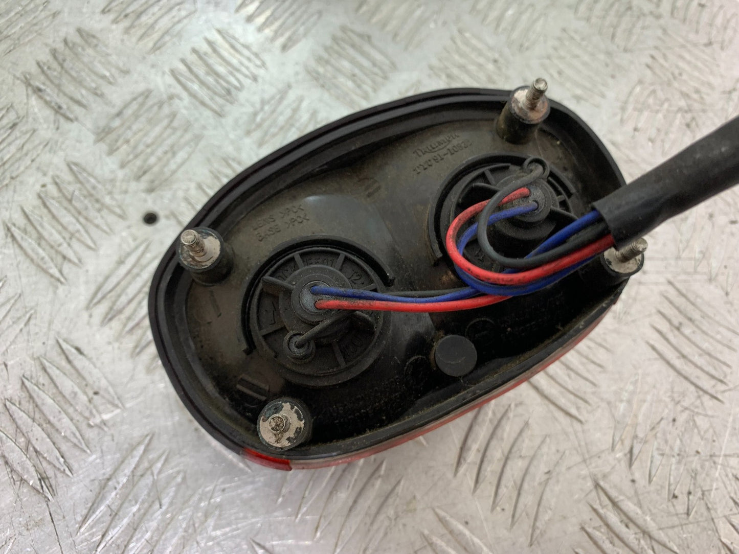 TRIUMPH 955I SPRINT RS REAR LIGHT YEAR 1999-03 (CMB1313)