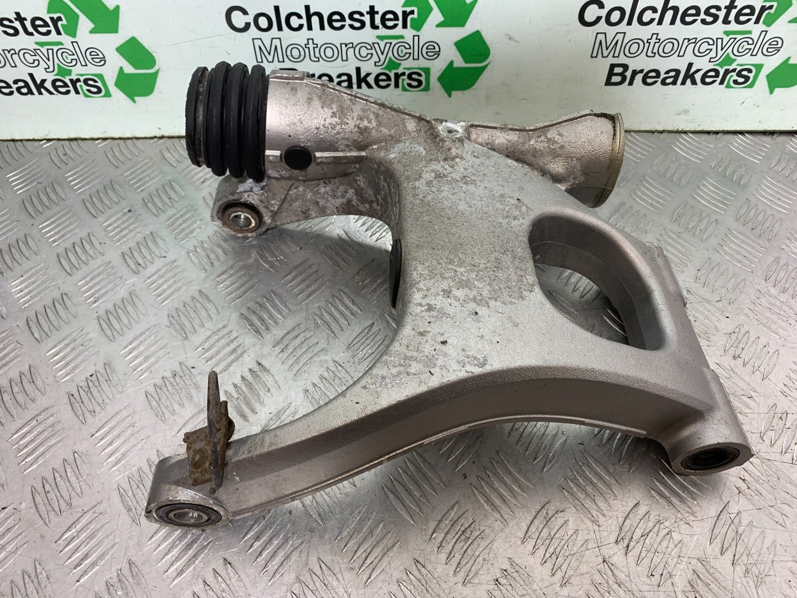 KAWASAKI GTR1400 GTR 1400 SWINGARM YEAR 2007-2009 (CMB1306)