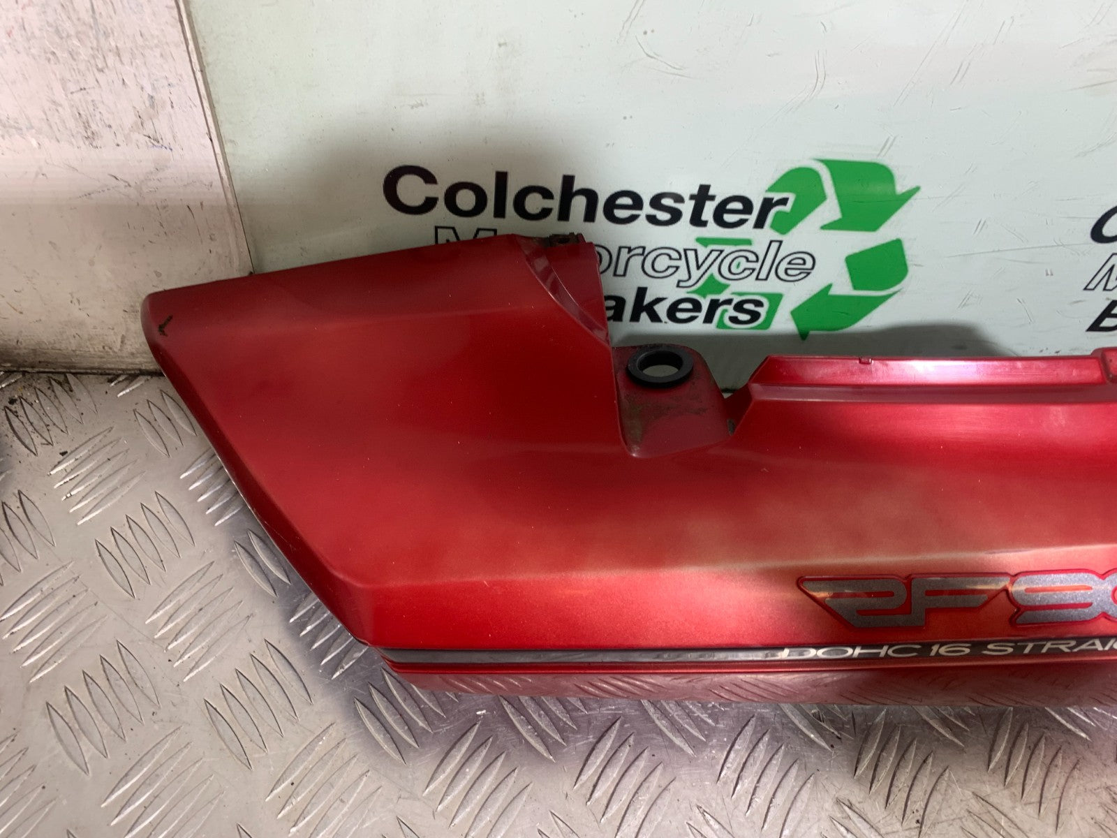 SUZUKI RF900 RF 900 RIGHT SEAT PANEL YEAR 1994-1999 CMB1326