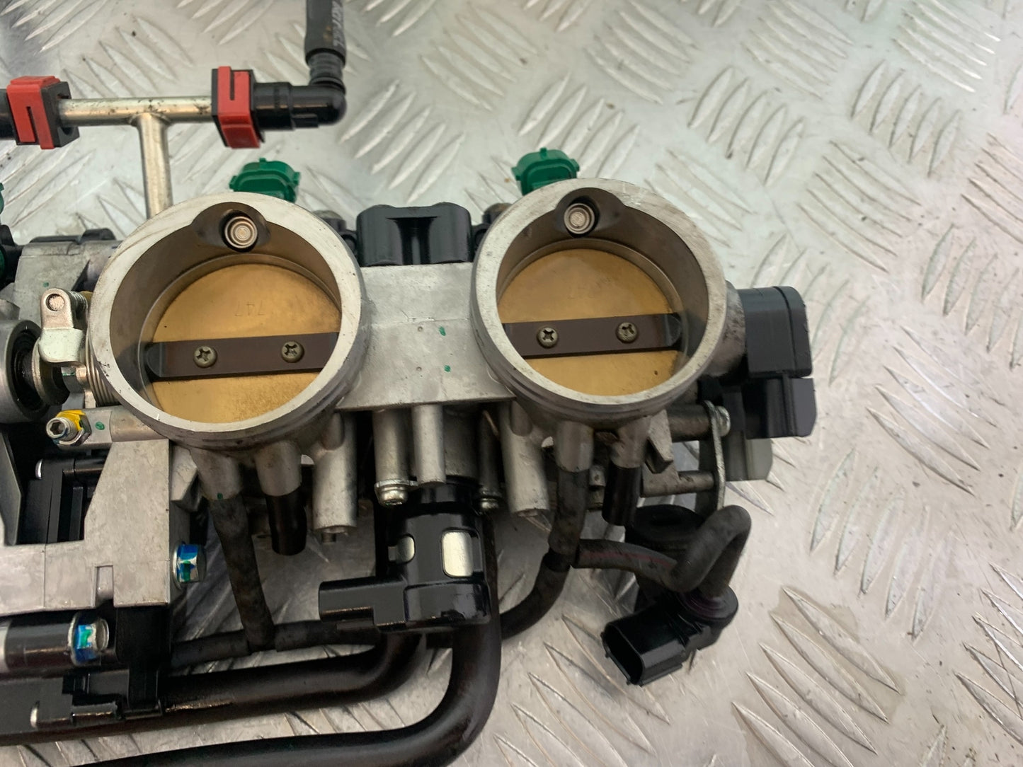 KAWASAKI ZX10R ZX 10R THROTTLE BODIES   YEAR 2011-2015 (CMB1154)