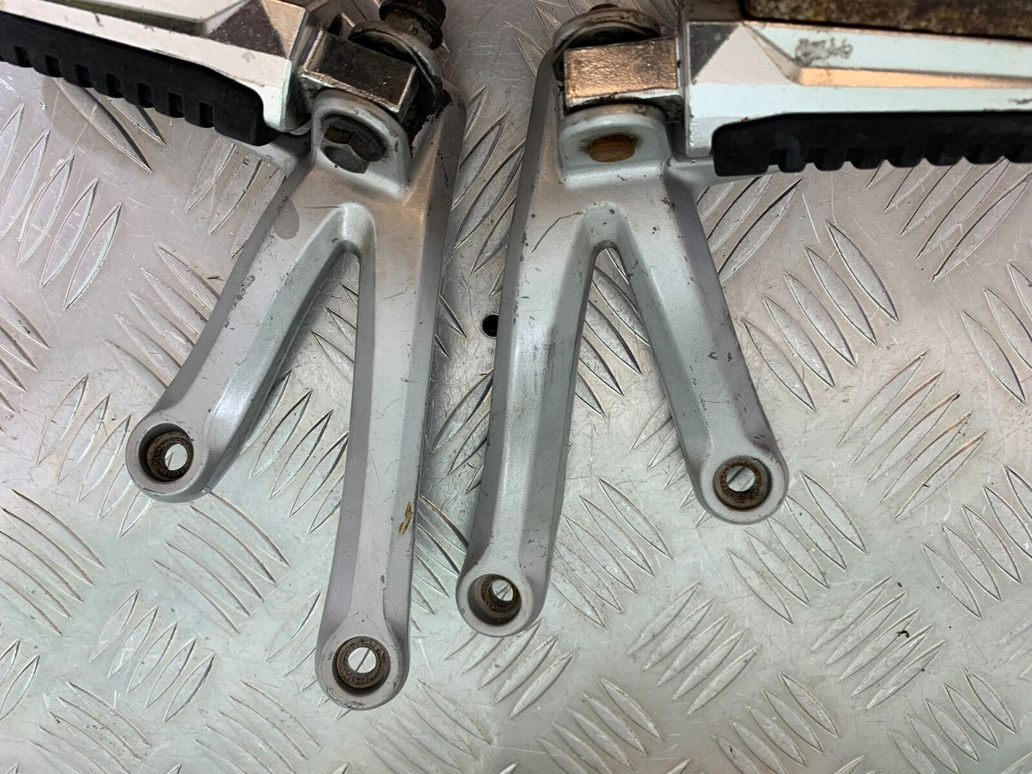 SUZUKI GSX1250 GSX 1250 REAR HANGERS YEAR 2013-2016  (CMB1013)