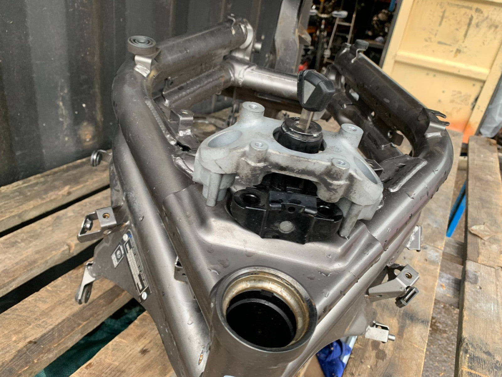 KAWASAKI ER6 N FRAME REG LOG BOOK ( CAT C) YEAR 2012-2017 (CMB1324)