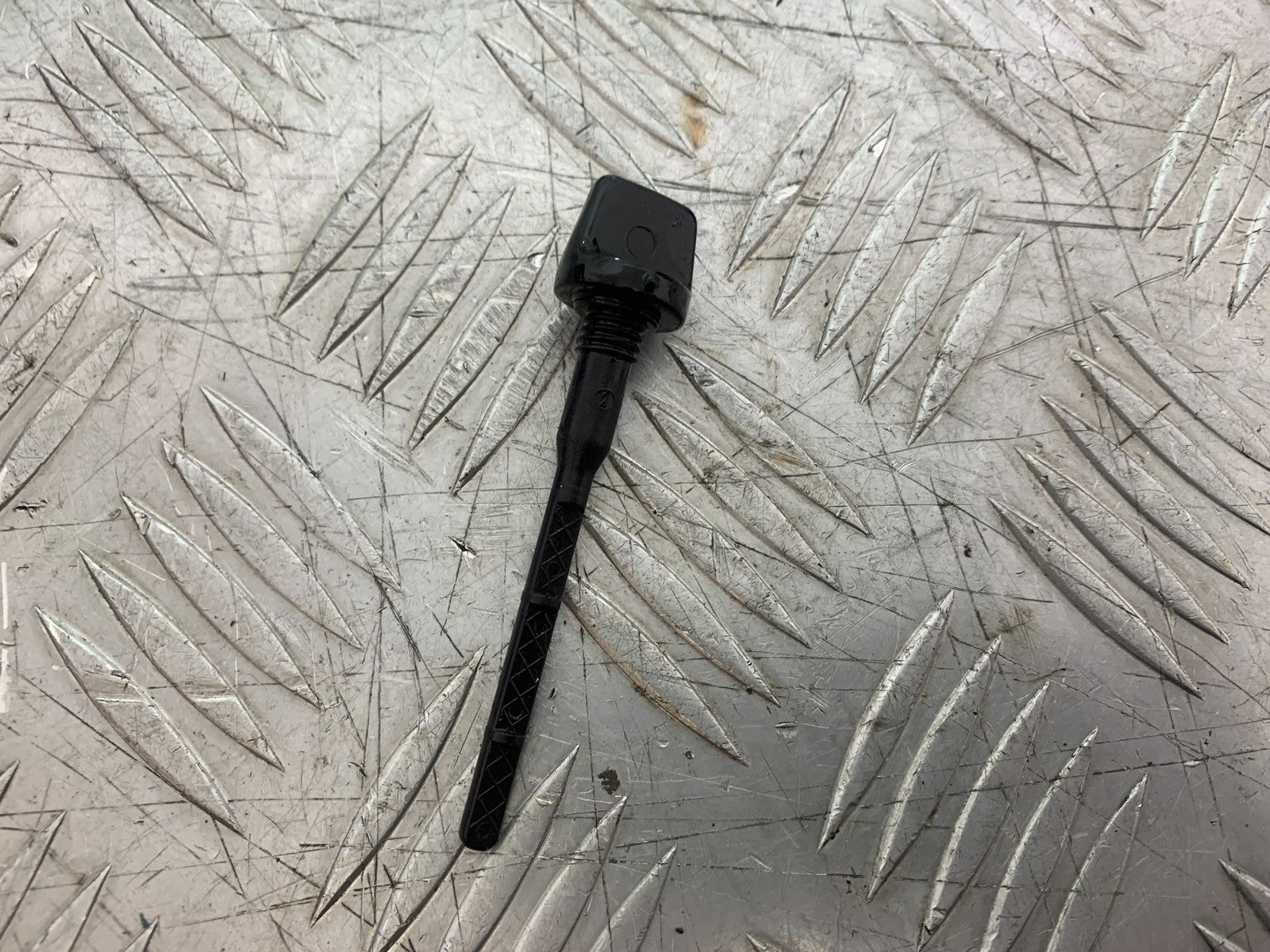 TRIUMPH 675 STREET TRIPLE ENGINE DIP STICK   2013-2016 (CMB1186)