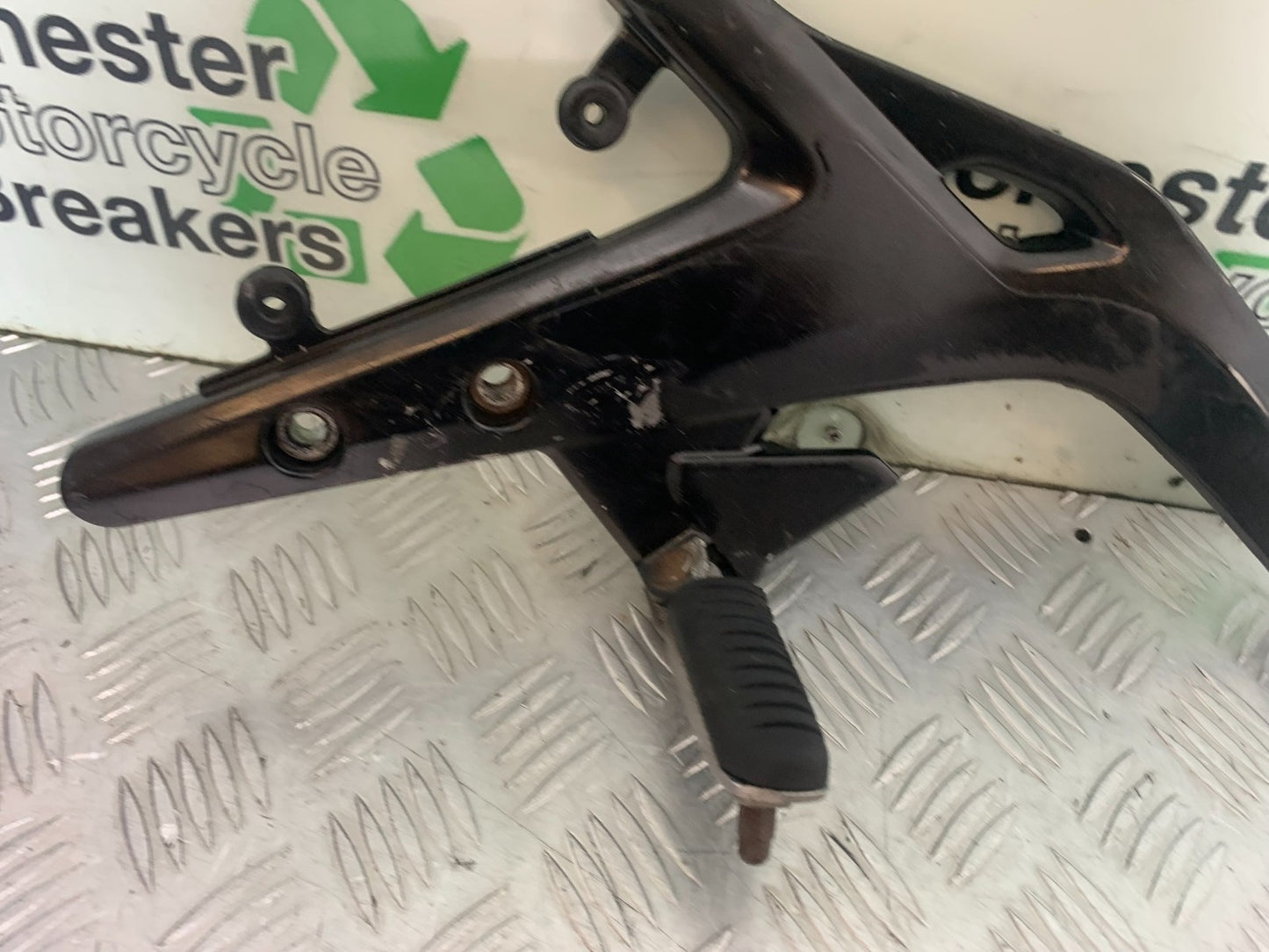 KAWASAKI ER6 N LEFT HANGER YEAR 2012-2017 (CMB1324)