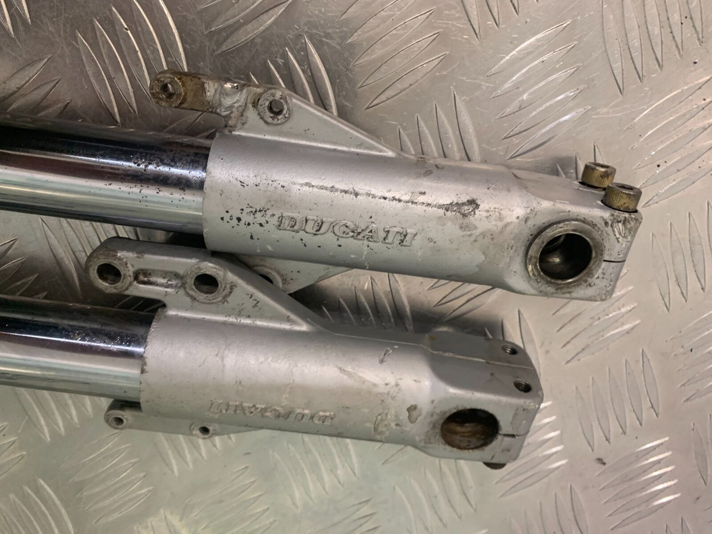 DUCATI 600ss 600 ss FORKS   YEAR 1991-98 (STOCK 987)