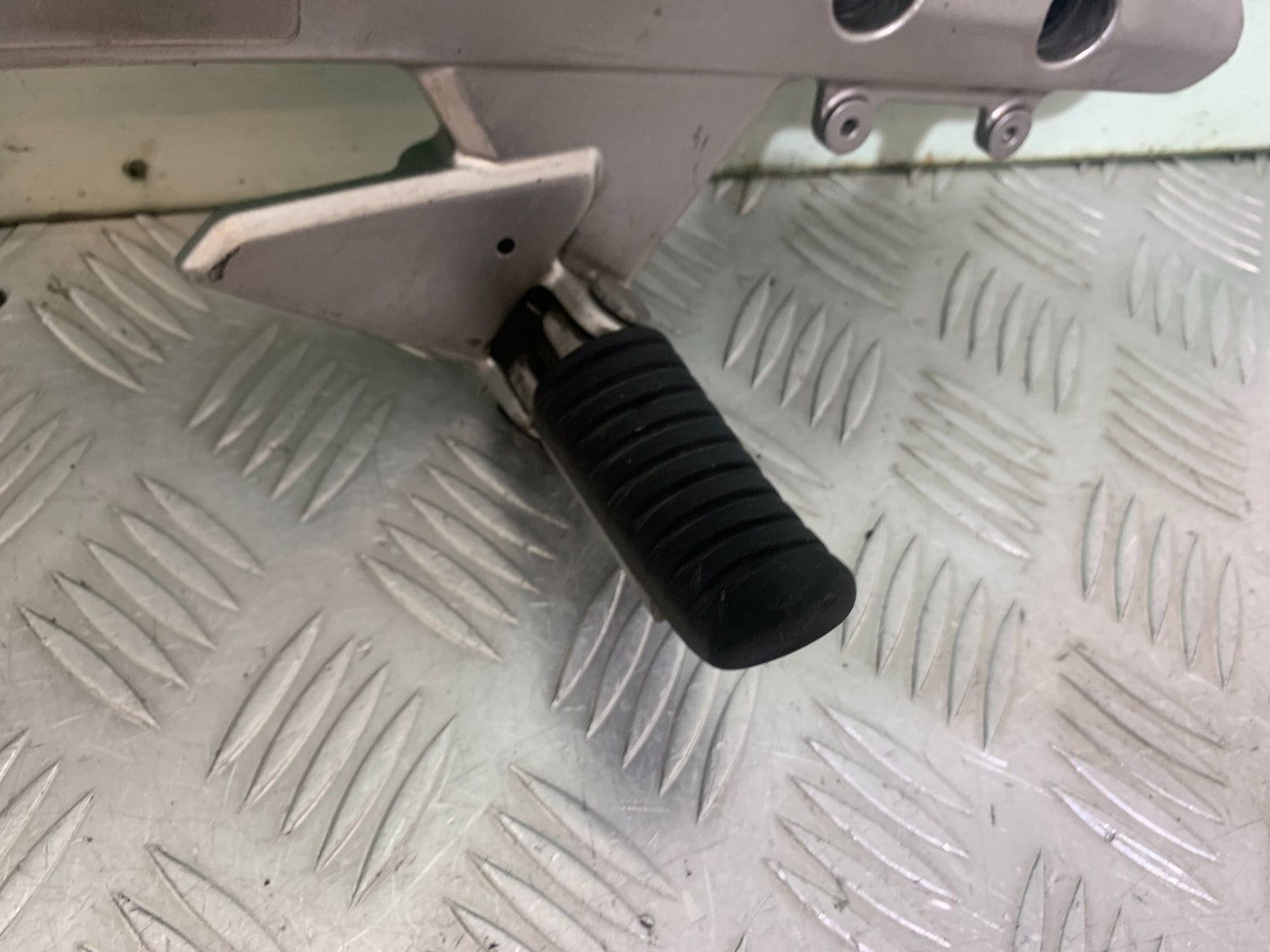 KAWASAKI ER6 N RIGHT HANGER YEAR 2012-2017 (CMB1324)