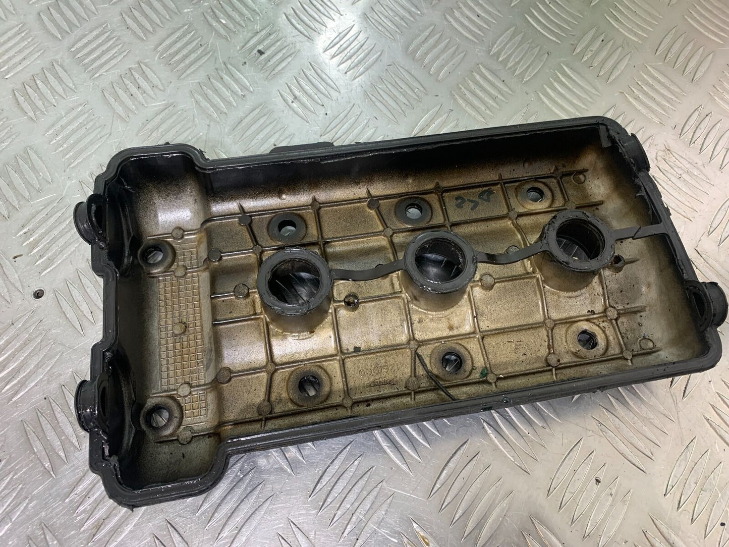 TRIUMPH 955i SPRINT ST ROCKER COVER   YEAR 1999-2004 (STOCK 735)