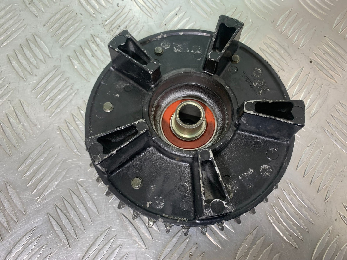 YAMAHA XJR1300 XJR 1300 SPROCKET CARRIER YEAR  1999-2003 (CMB1119)