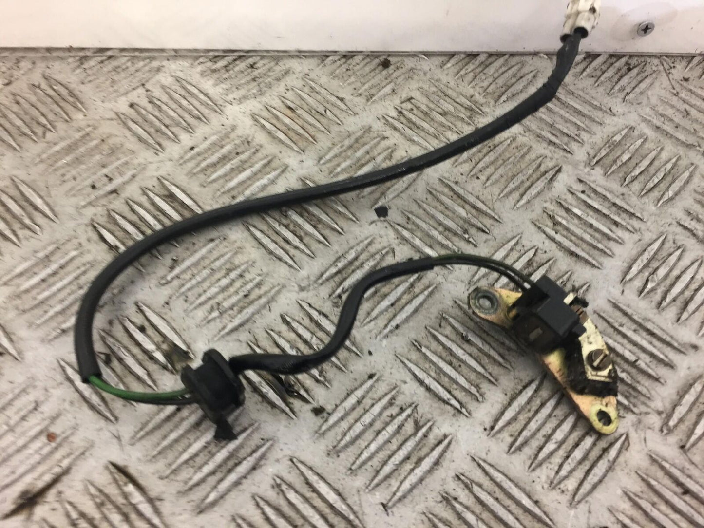 SUZUKI GSXR600 GSXR 600 K1 K2 IGNITION PICK UP YEAR 2000