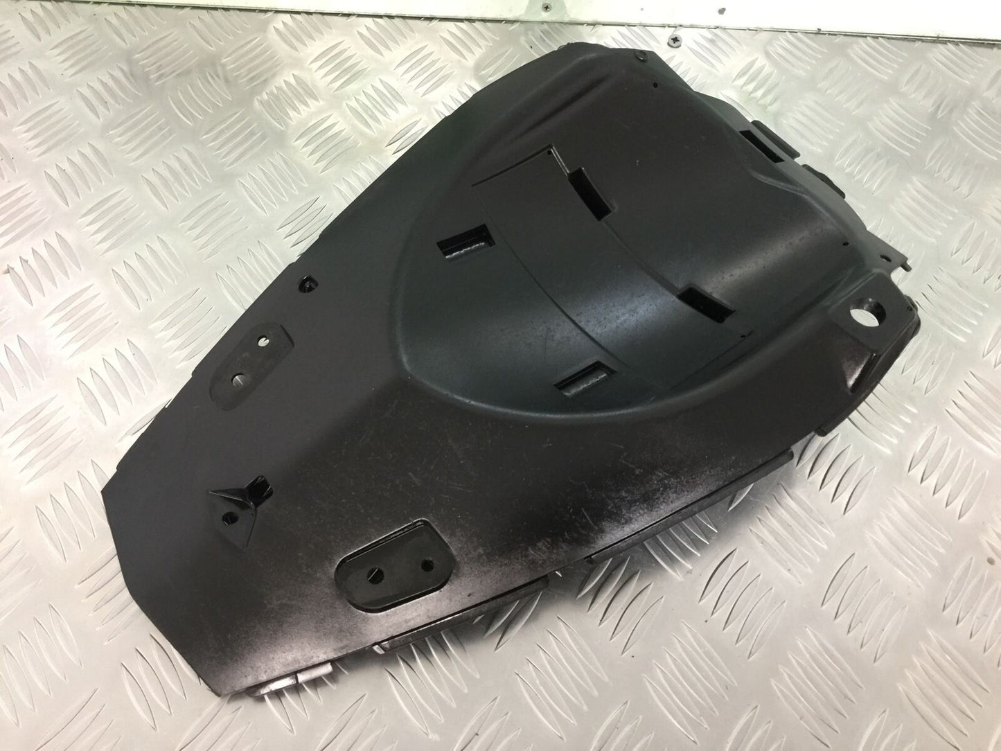 KAWASAKI ER6 N UNDERTRAY YEAR 2009-2011  (STOCK 928)