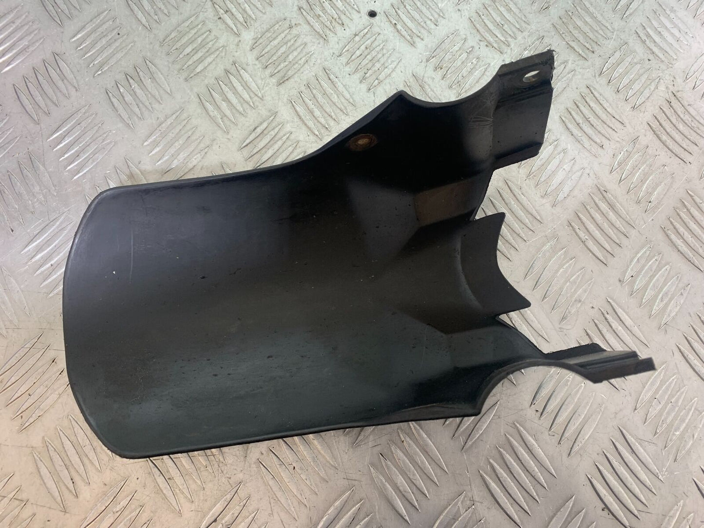 YAMAHA YZF600 YZF 600 THUNDERCAT FRONT MUDGUARD (REAR PART)  1996-2003 (CMB1134)